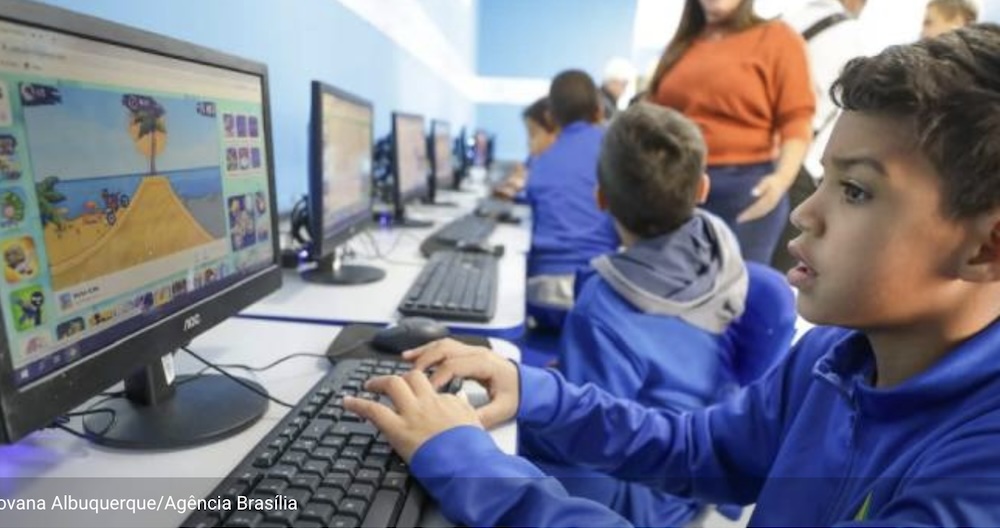 Tecnologias que se adaptem às realidades das escolas brasileiras